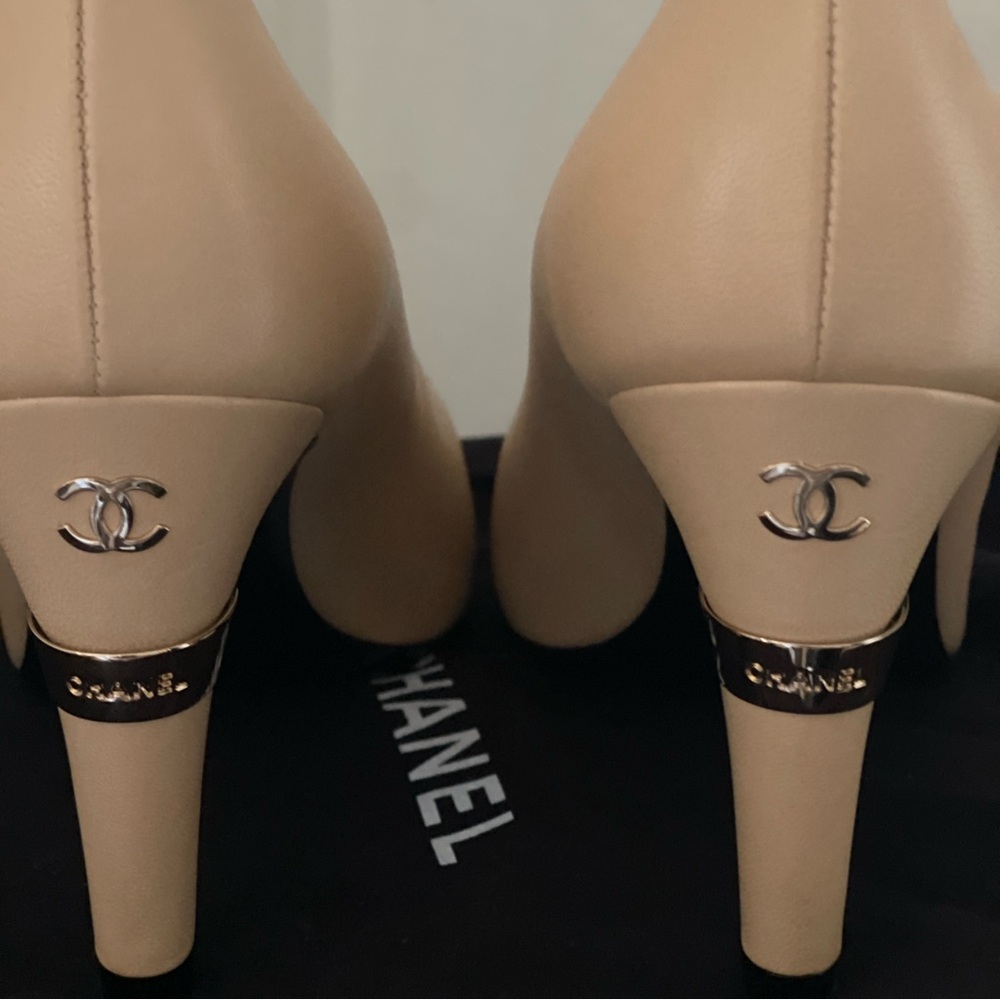 Brand new Chanel Pumps